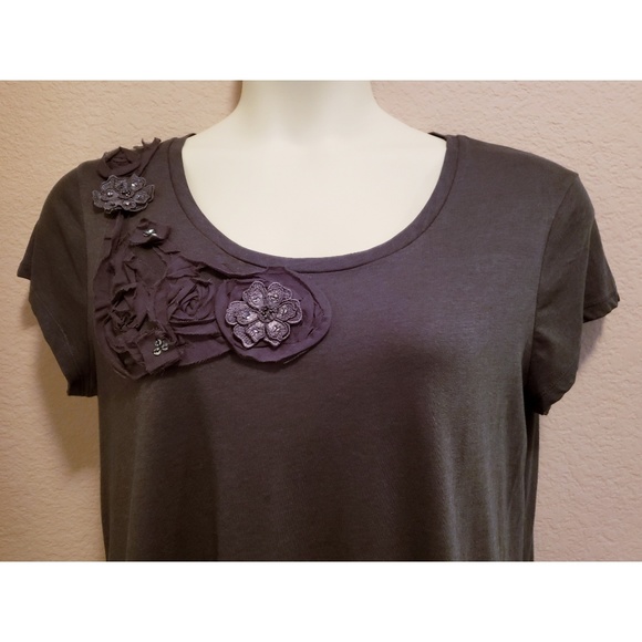 Daisy Fuentes Floral Applique Top - Picture 2 of 7